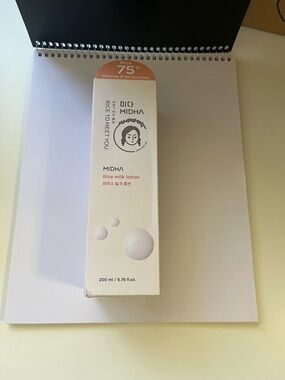 Midha Rice Milk Lotion - Hydrating Rice Moisturizer (Cream/White)